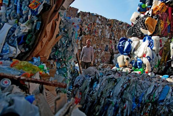 9956404_trash_mountains.ngsversion.1491508639752.adapt.590.1