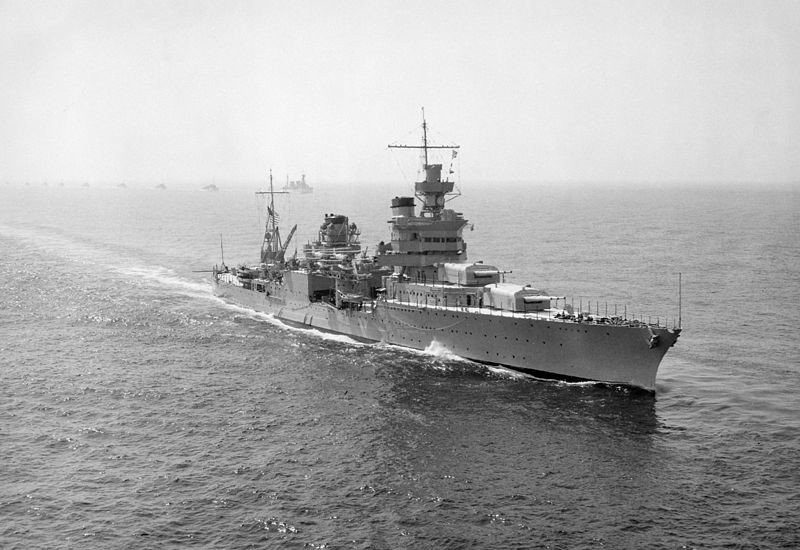 800pxUSS_Indianapolis_CA35_underway_in_1939