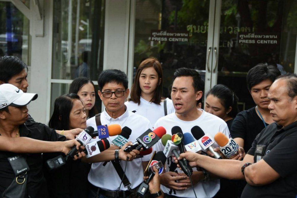 67c3327bf7eb8d8775cd918662f09b80