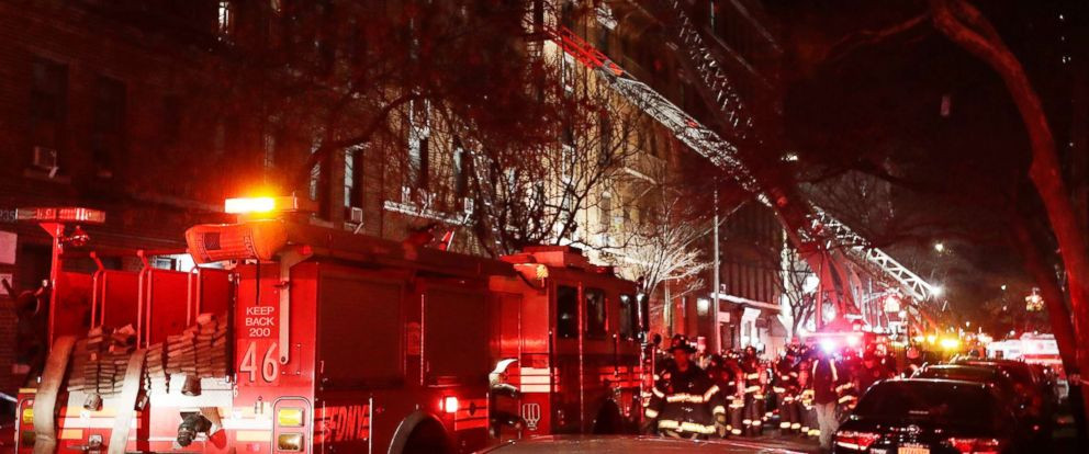 bronx-fire-ap-jpo-171228_12x5_992