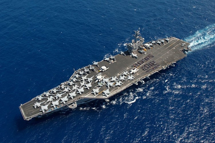 suc-manh-vuot-troi-cua-tau-san-bay-vua-den-bien-dong-Hinh-3 15