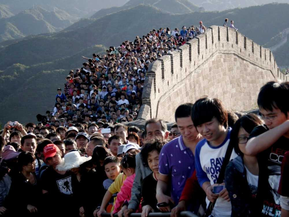 great-wall-lots-of-people-0100