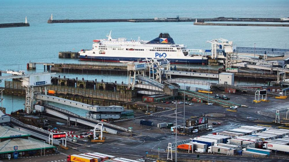 skynews-port-of-dover-vietnamese-boy_4325812