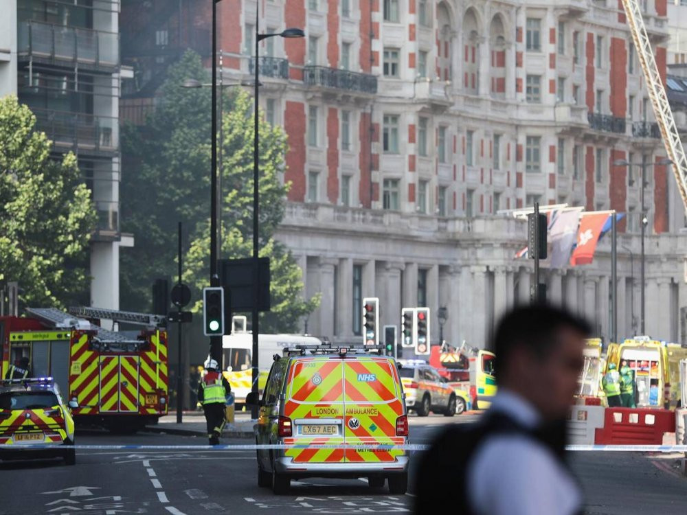 knightsbridge-hotel-fire-1 3