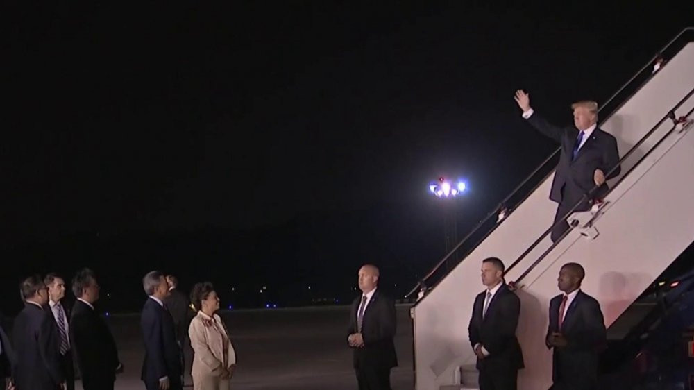 nbc_sr_TrumpSingaporeArrival_180610_1920x1080 3