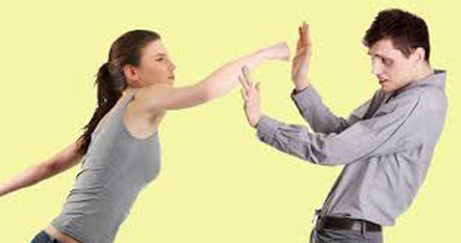 dan-ong-bi-bao-luc-am-anh-ca-doi-vi-vo-hay-can-nhan-ve-tien-bao-luc-1510835869-width660height348