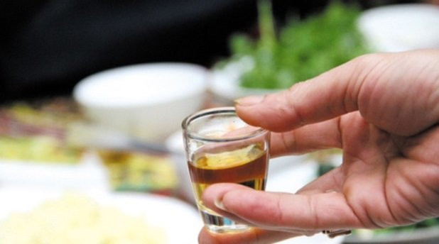 uong-ruou-1501464280580