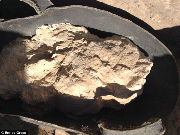 4F1EB6B000000578-6064031-image-a-2_1534353645469