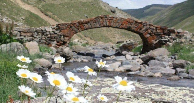 645x344-300-year-old-bridge-in-northwestern-turkey-stolen-locals-suspect-1538912362999