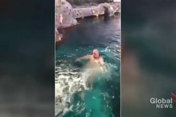 ripleys_naked_swimmer_848x480_1344562755569 3