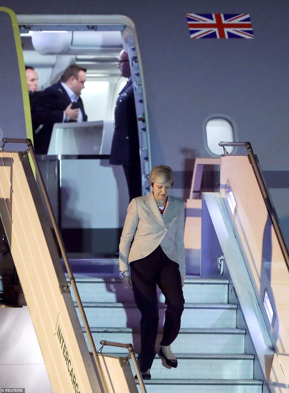 6823096-6444779-image-a-7_1543548835670 3