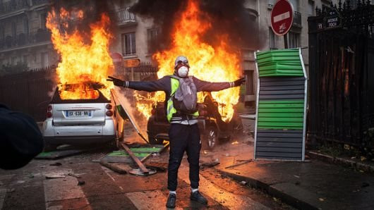 105604363-1543789968027gettyimages-1067412622.530x298 (1) 3