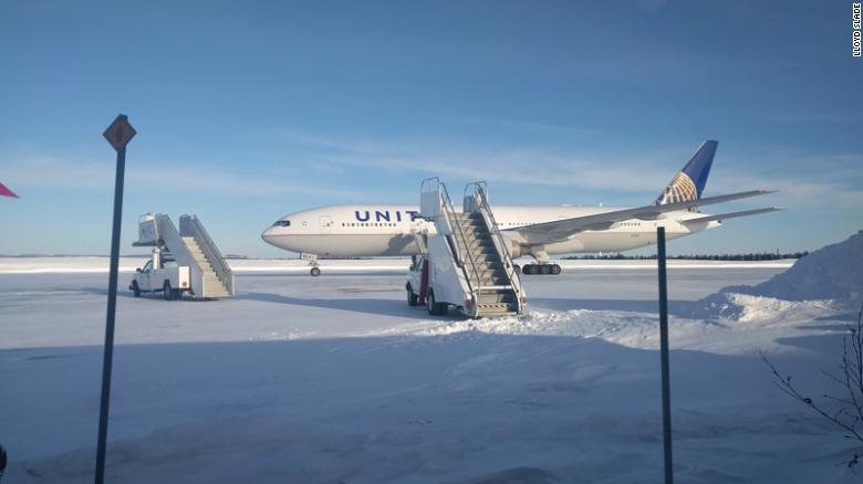 190120140305-03-united-flight-canada-grounded-exlarge-169