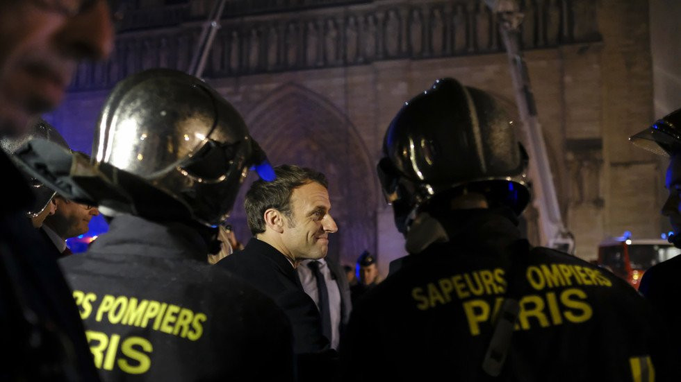 5cb61cbadda4c8b8778b45ba