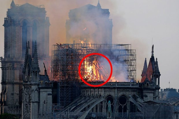 notre-dame-fire-jesus-scotland-lesley-rowan-facebook-1613497