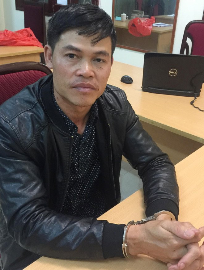 Hinh anh \'Yeu rau xanh\' bi can gan dut luoi khai gi tai co quan dieu tra