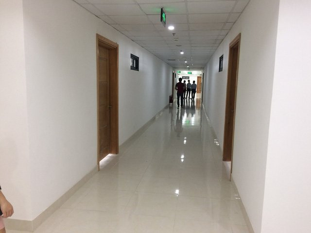 Hinh anh Chung cu Golden West: Bi dinh chi thi cong van co tinh lam 4