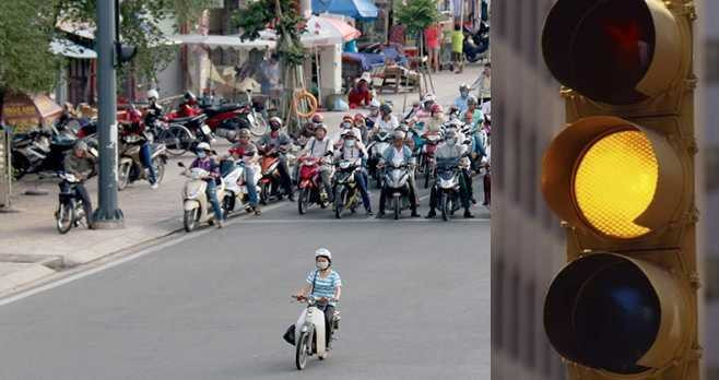 vuot-den-vang-bi-phat-1