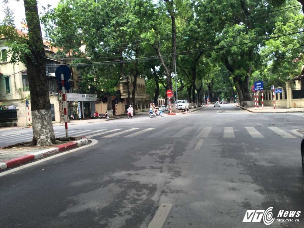 1. Khac voi nhung ngay thuong, Ha Noi vao ngay ki niem 2.9 tro nen vang ve va thanh binh