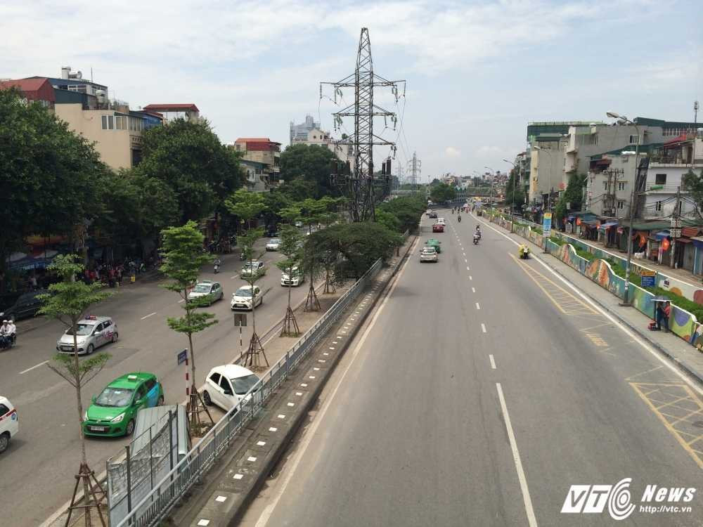 4- Duong pho quang dang, yen binh hon