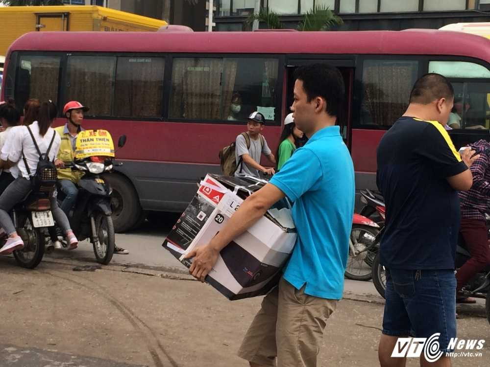 6- Nhu mot cuoc danh tran gia truoc khi ve que