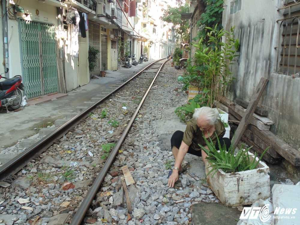 3- Tau hoa voi tieng coi inh oi da quen thuoc voi nguoi dan noi day