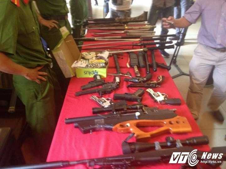 14012311_1803086519922499_1943584393_n-1047