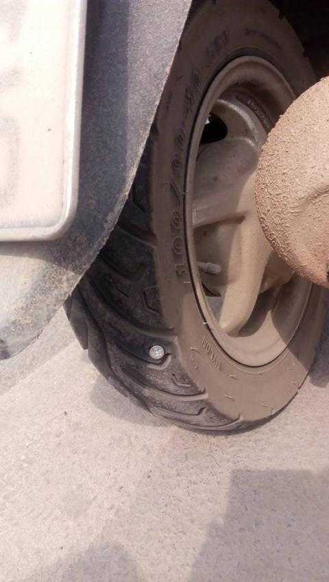 Nhat dinh tren cau Nhat Tan: Hang va xe the trung thuc