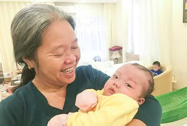 Mua xuan dau tien cua be Gau hinh anh 2