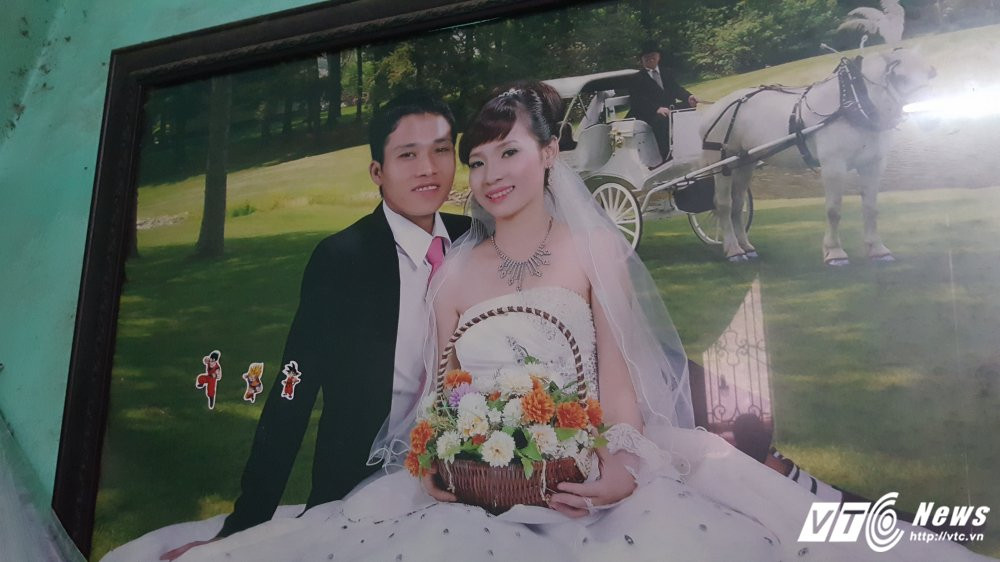 Hinh anh Su that co gai sinh doi len mang ‘ban con’ vi khong nuoi noi