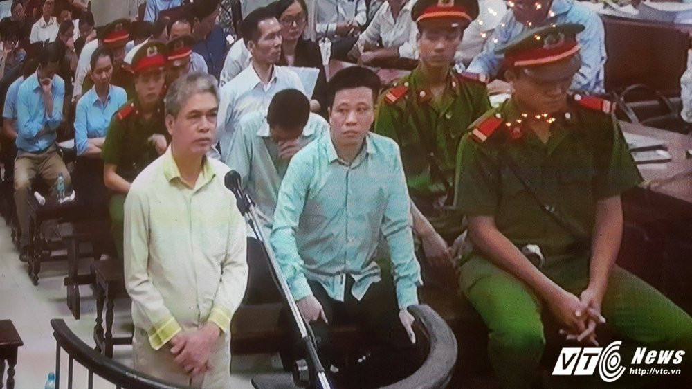 nguyen xuan son bi ep cung 1