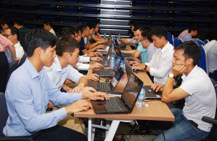 ung cuu su co mang 12