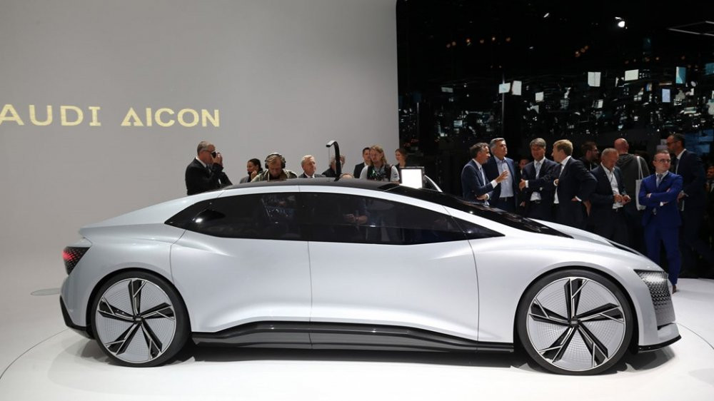 05-audi-aicon-concept 13