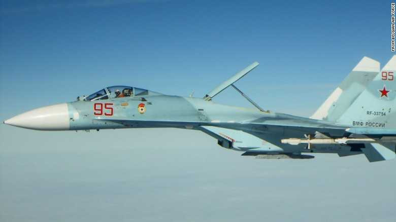 Cận cảnh Su-27 Flanker của Nga ở vùng Biển Baltic