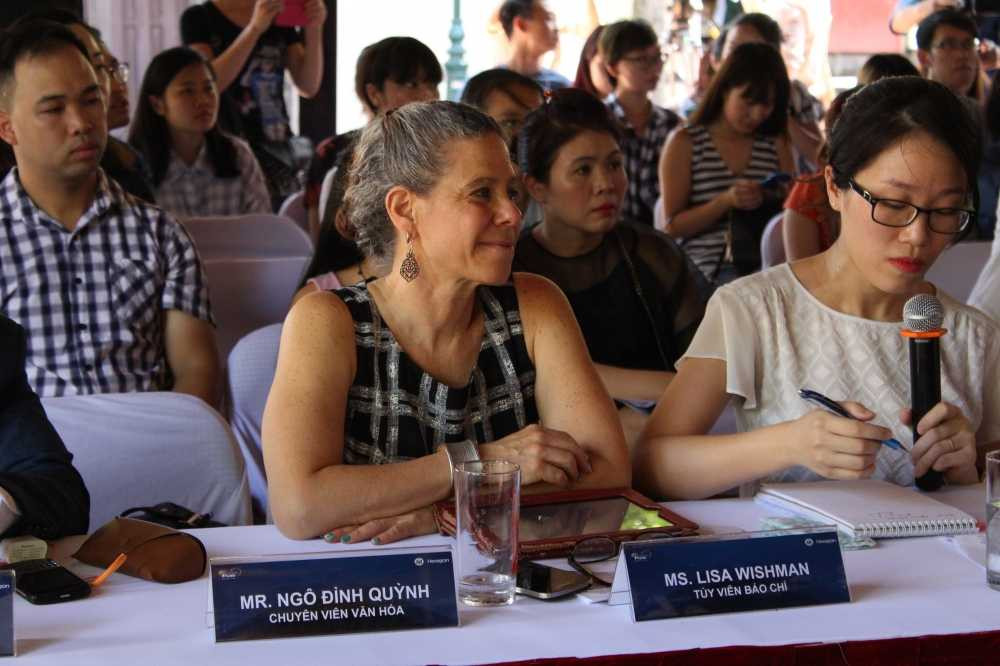Tùy viên báo chí Đại sứ quán Mỹ tại Việt Nam, bà Lisa Wishman