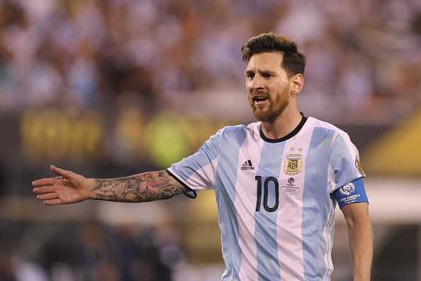 Argentina nên tôn trọng quyết định của Lionel Messi.