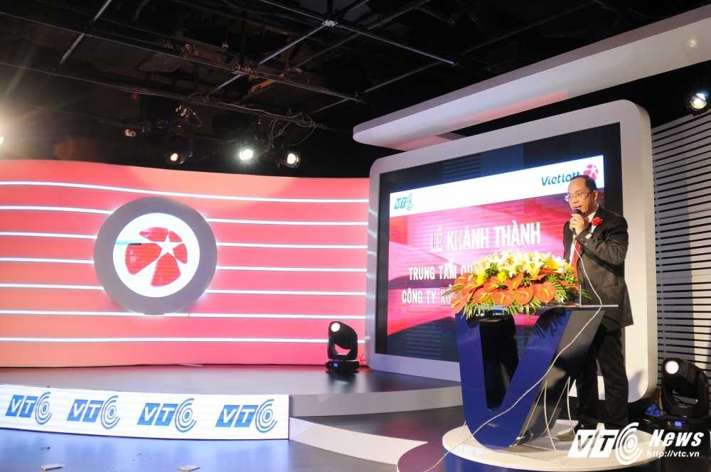 Đại diện Vietlott phát biểu tại lễ khai mạc Trung tâm quay số mở thưởng - Ảnh: Tùng Đinh