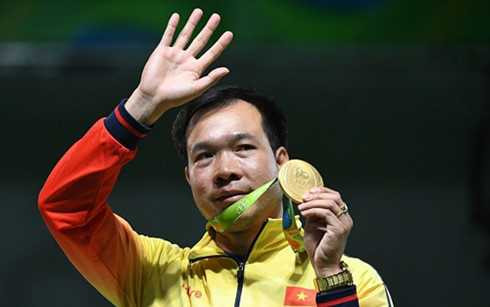 xa thu hoang xuan vinh khong nhan dac cach 