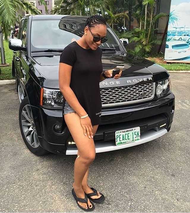 Sở hữu những chiếc xe sang như Range Rover rõ ràng là niềm tự hào của các cậu ấm, cô chiêu.
