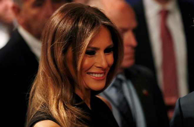 Vo Donald Trump lan dau tu di van dong tranh cu cho chong hinh anh 1