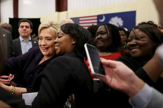 Trump - Clinton: Gio doi chieu o cac bang chien truong hinh anh 3