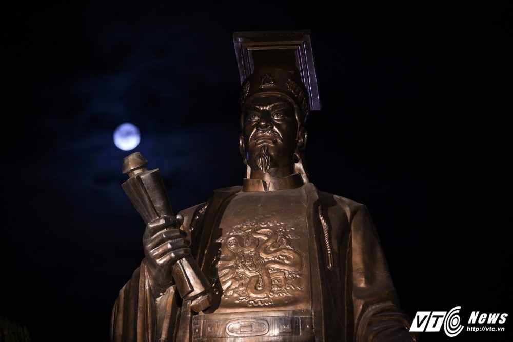 Moon-10