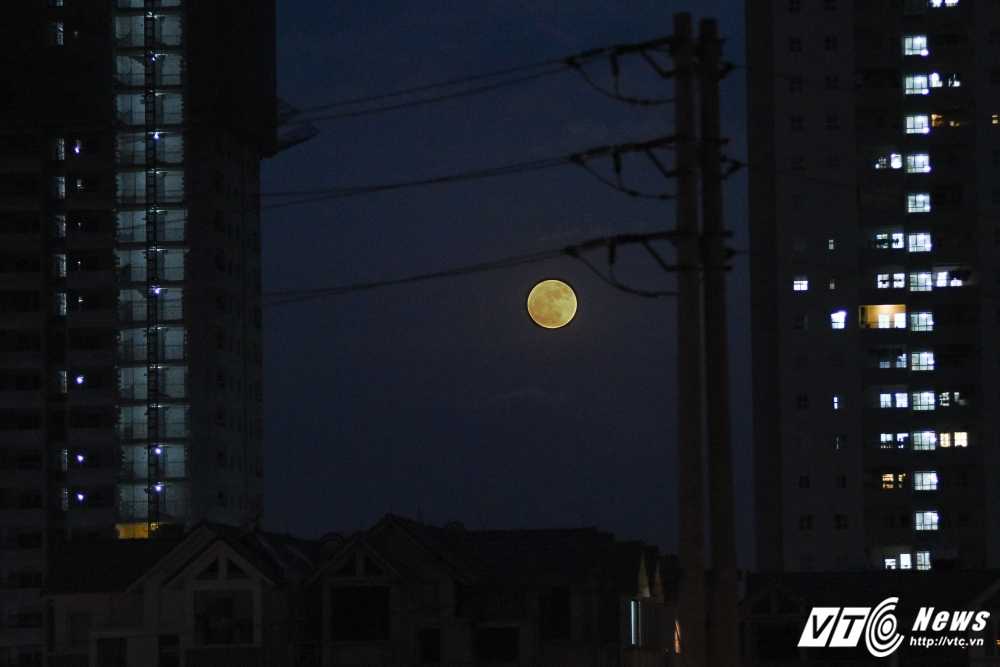 Moon-4