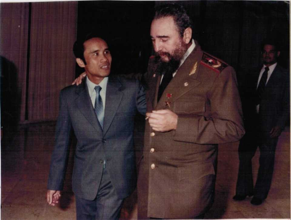 lanh tu fidel castro qua cau chuyen cua nguoi con nuoi o viet nam