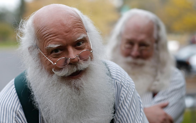 Truong dao tao ong gia Noel nao nhiet chuan bi Giang sinh hinh anh 12