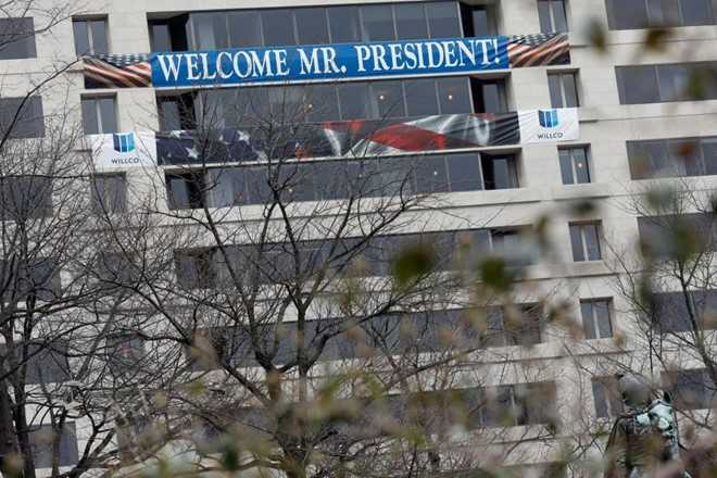 Nhung diem kich tinh va hap dan trong ngay Trump nham chuc hinh anh 3