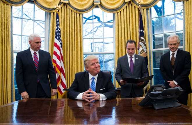 Trump tuyen bo xay tuong thanh ngan bien gioi hinh anh 1