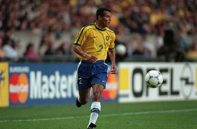 Cafu tiet lo ly do Ronaldo mo nhat o chung ket World Cup 98 hinh anh 1