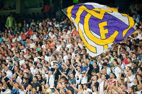 CĐV Real dĩ nhiên không muốn Barca đăng quang tại thánh đường Bernabeu