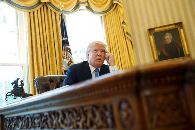 Trump trach Obama da 'de' Trung Quoc xay dung o Bien Dong hinh anh 1